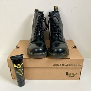 Dr. Martens 1460 Smooth Leather Black Boots US 7 EU 38 w/ Box + Polish